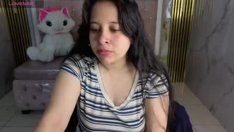 Sara T. online show from 05-23-26, 03:23