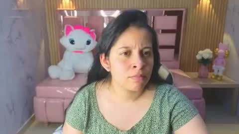 Sara T. online show from 06-17-26, 03:09