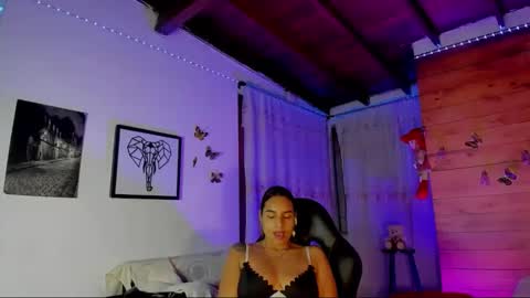 Snapshot of sara_thompson01 chatting on 02-11-26, 03:33 SARA online show from 02-11-26, 03:33