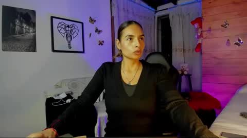 Snapshot of sara_thompson01 chatting on 02-14-26, 05:26 SARA online show from 02-14-26, 05:26