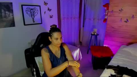 Snapshot of sara_thompson01 chatting on 02-27-26, 02:55 SARA online show from 02-27-26, 02:55