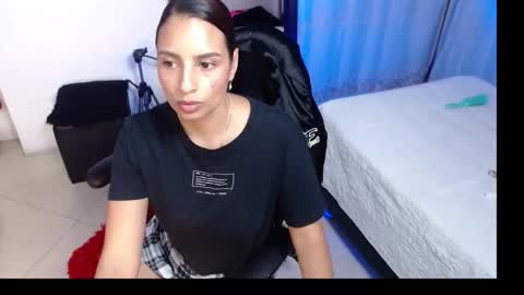 Snapshot of sara_thompson01 chatting on 04-09-26, 02:33 SARA online show from 04-09-26, 02:33