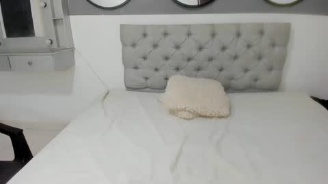 sara_valentina2 online show from 01-09-25, 06:36