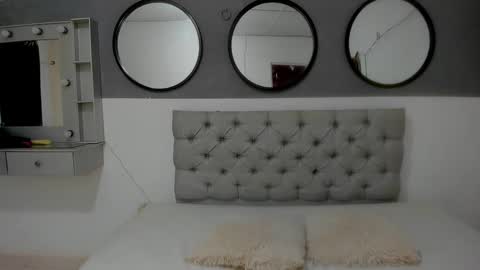 sara_valentina2 online show from 01-10-25, 03:48