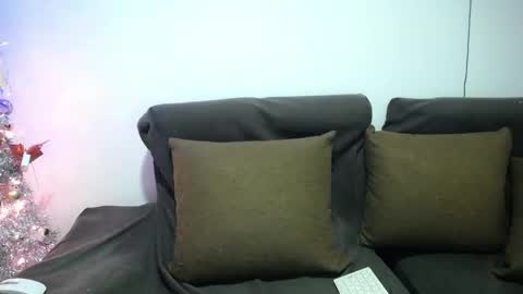  1 online show from 12-24-24, 11:44