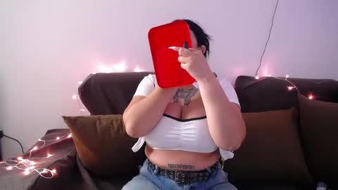  1 online show from 01-24-25, 03:45