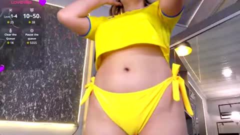 Snapshot of saraa_love_ chatting on 06-23-26, 07:12 Saraa online show from 06-23-26, 07:12