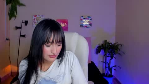 Sarah Ramirez online show from 02-13-25, 08:34