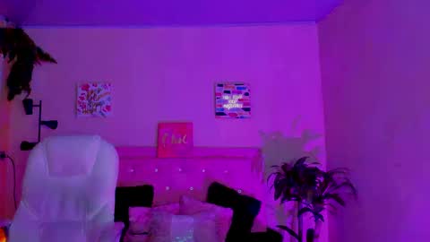 Sarah Ramirez online show from 03-07-25, 09:27