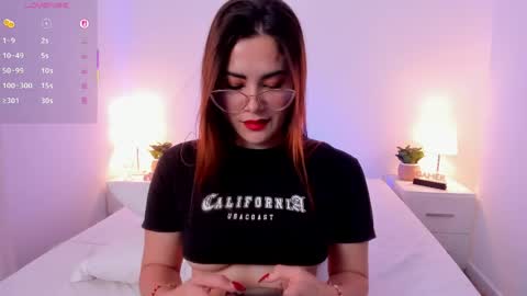Snapshot of saraalvarezx chatting on 03-27-26, 04:07 Sara Alvarezx online show from 03-27-26, 04:07