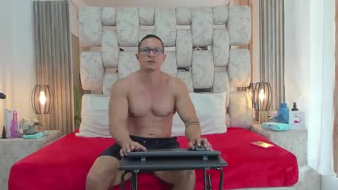 saraANDyoni online show from 01-11-25, 04:25