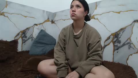 sara and thomas online show from 12-21-25, 06:59