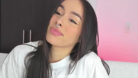 Sara online show from 10-31-25, 08:43