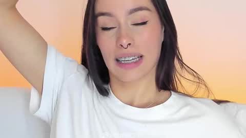 Sara online show from 03-11-26, 04:57