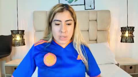 Snapshot of sarablonde_t chatting on 06-17-26, 07:26 sarablonde_t online show from 06-17-26, 07:26