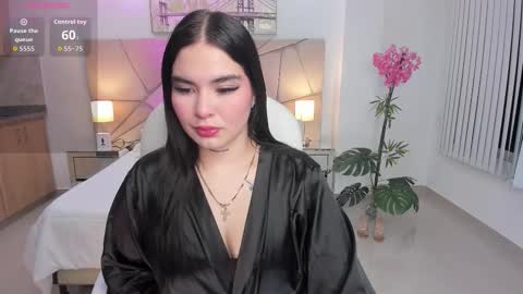 Snapshot of saracruz_1 chatting on 02-28-26, 02:45 saracruz online show from 02-28-26, 02:45