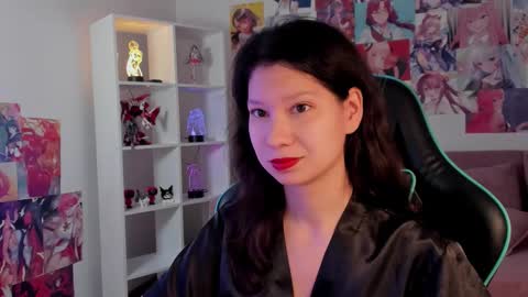 SaraDenars online show from 11-19-25, 05:18