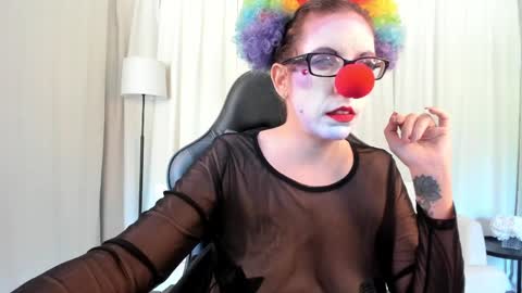 Snapshot of saradesirexo chatting on 05-08-26, 12:54 Sara Desire online show from 05-08-26, 12:54