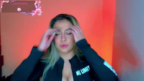 Snapshot of saradiazxxx chatting on 06-13-26, 04:21 saradiazxxx online show from 06-13-26, 04:21