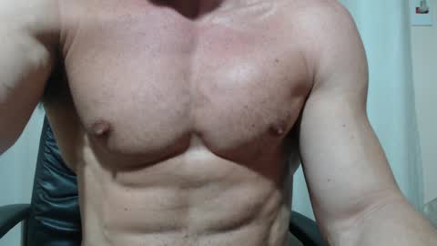 saradorj92 online show from 04-01-26, 02:12