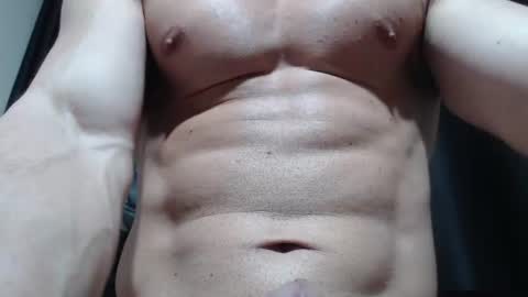 Snapshot of saradorj92 chatting on 06-30-26, 12:00 saradorj92 online show from 06-30-26, 12:00