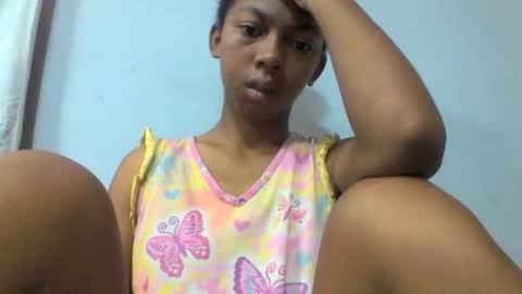 sarah146341 online show from 12-23-25, 05:49