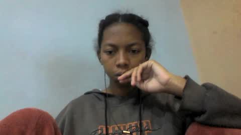 Snapshot of sarah146341 chatting on 06-15-26, 05:53 sarah146341 online show from 06-15-26, 05:53
