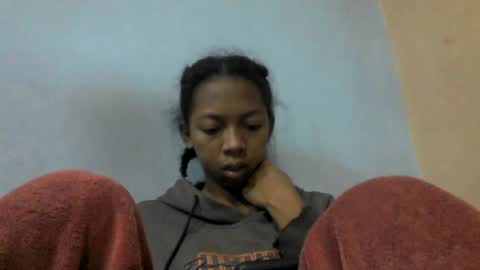 Snapshot of sarah146341 chatting on 06-16-26, 04:37 sarah146341 online show from 06-16-26, 04:37