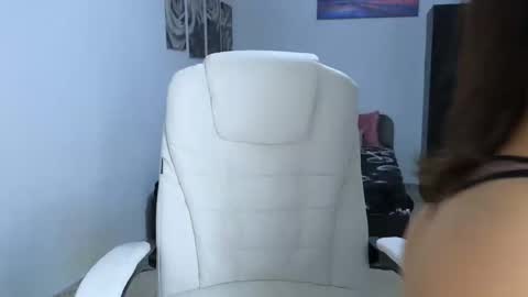 Snapshot of sarah2101 chatting on 01-07-25, 05:33 sarah l0v3 online show from 01-07-25, 05:33