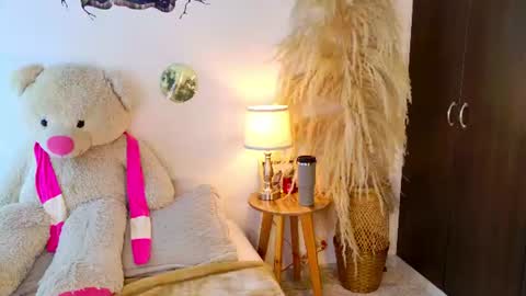 Snapshot of sarah__cinnamon chatting on 07-14-26, 03:51 sarah cinnamon online show from 07-14-26, 03:51