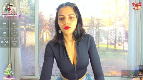 Snapshot of sarah_blake_ chatting on 12-19-24, 09:51 Sara online show from 12-19-24, 09:51