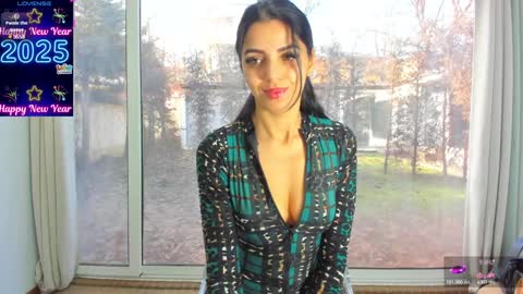Snapshot of sarah_blake_ chatting on 01-13-25, 10:14 Sara online show from 01-13-25, 10:14