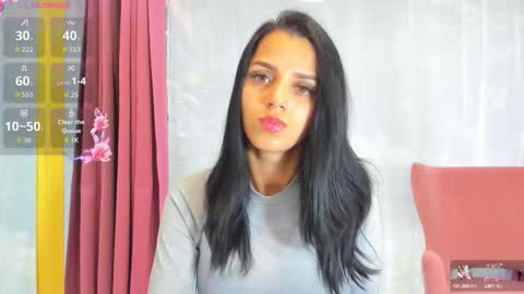 Snapshot of sarah_blake_ chatting on 10-15-25, 08:14 Sara online show from 10-15-25, 08:14