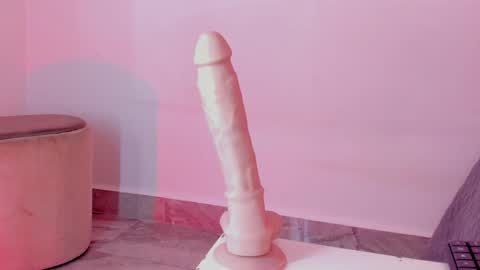 Sarah Bonneth online show from 04-10-26, 11:48