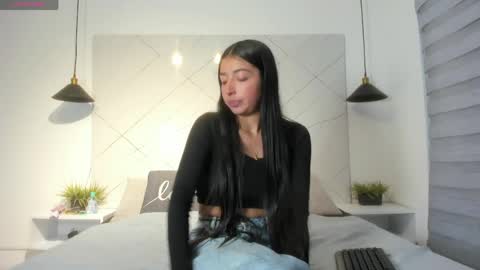 Snapshot of sarah_collens_ chatting on 06-09-26, 10:49 sarah_collens_ online show from 06-09-26, 10:49