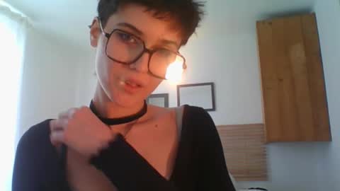 Snapshot of sarah_desire01 chatting on 02-08-26, 03:04 Sarah online show from 02-08-26, 03:04