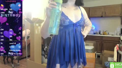 Sarah online show from 12-14-24, 06:35