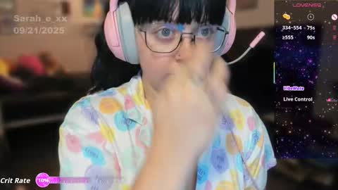 Sarah online show from 09-22-25, 01:07