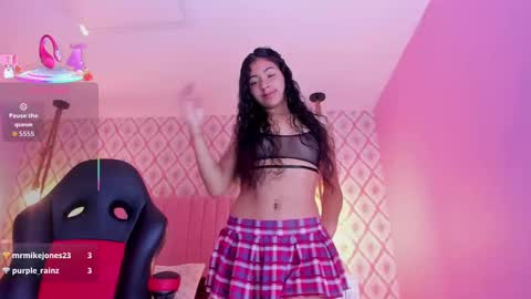 SARAH KEYS  online show from 09-30-25, 03:22