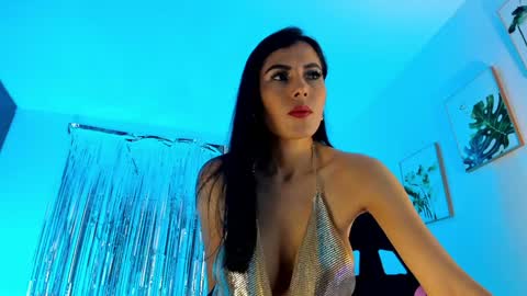 Snapshot of sarah_perez1 chatting on 01-05-25, 12:52 INSTAGRAM...sarah22 p online show from 01-05-25, 12:52