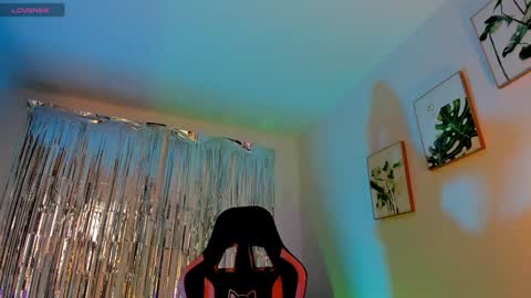 Snapshot of sarah_perez1 chatting on 02-02-25, 10:28 INSTAGRAM...sarah22 p online show from 02-02-25, 10:28