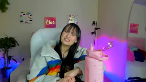 Sarah Ramirez online show from 12-18-24, 07:36