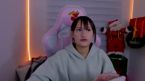 Sarah Ramirez online show from 12-02-25, 02:17