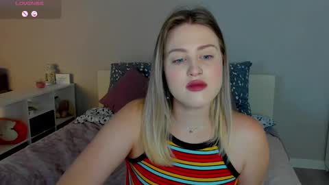 Sarah online show from 09-11-25, 01:17