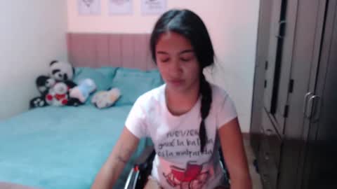 Snapshot of sarah_stone15 chatting on 12-04-24, 12:52 Sarah online show from 12-04-24, 12:52