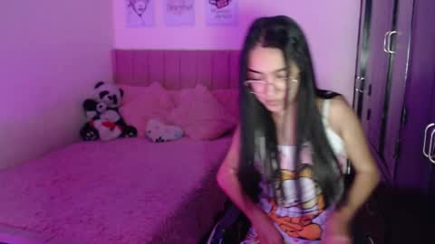 Snapshot of sarah_stone15 chatting on 02-04-25, 09:41 Sarah online show from 02-04-25, 09:41