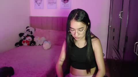 Snapshot of sarah_stone15 chatting on 02-14-25, 04:31 Sarah online show from 02-14-25, 04:31