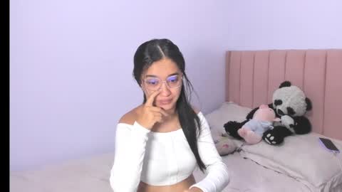 Snapshot of sarah_stone15 chatting on 09-16-25, 02:01 Sarah online show from 09-16-25, 02:01