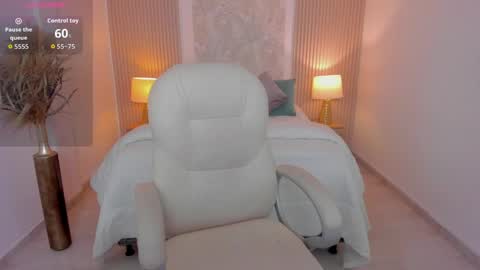 Sarah online show from 04-10-26, 08:46