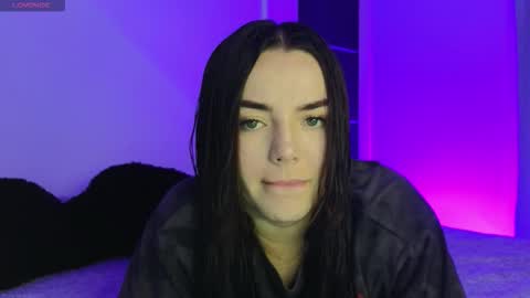 Snapshot of sarah_swtt chatting on 11-29-25, 03:20 - next broadcast 28 nov 7 pm Col online show from 11-29-25, 03:20